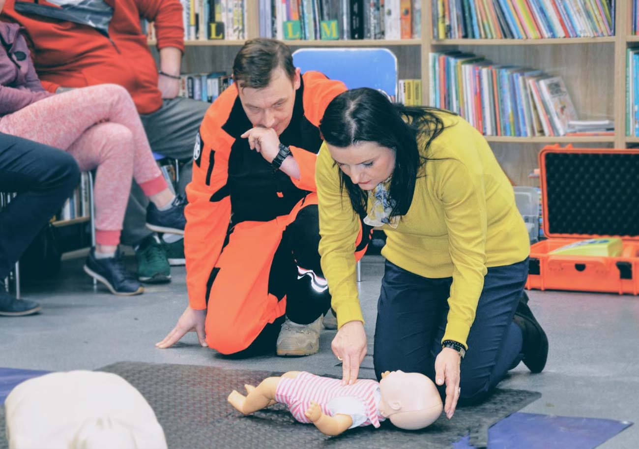 Szkolenie z pierwszej pomocy dla rodziców Wrocław bezpłatny kurs pierwszej pomocy Wrocław
